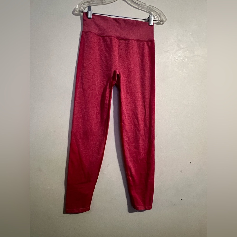 VS PINK Active Size .M  Seamless High Rise Butt Enhancing Cherry Red Leggings.